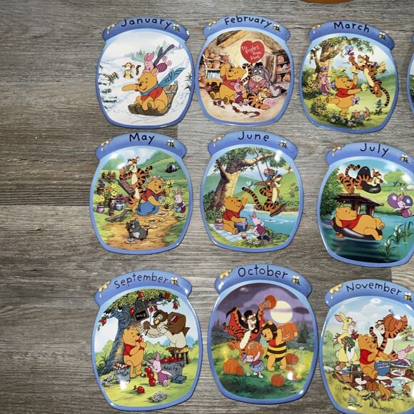 Winnie The Pooh Bradford Exchange Whole Year Perpetual Wall Calendar & Plates - Picture 5 of 7